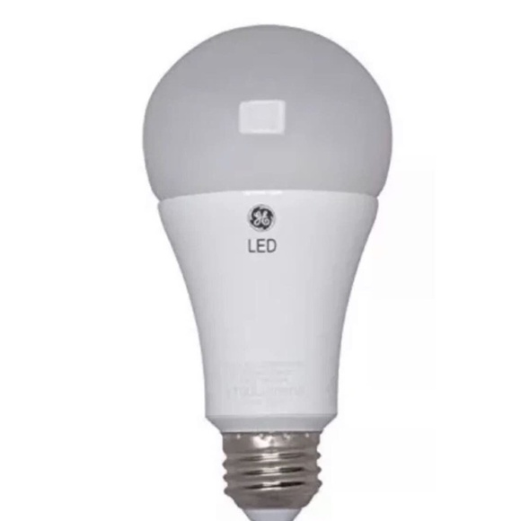 ๐3/$15๐ GE LED Extra Soft White Replacement Dimmable Light Bulbs NIB - Picture 3 of 4